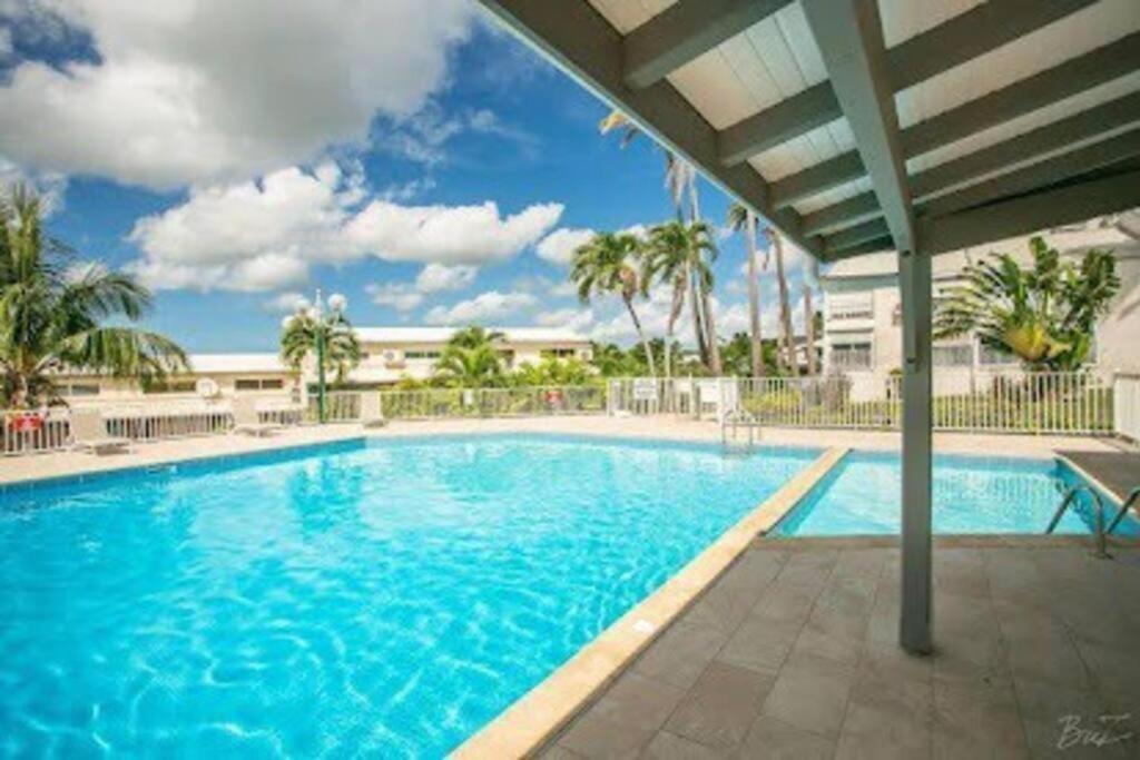 Superbe Studio Avec Piscine, Au Coeur De La Marina! Village Soleil ! Proche Aeroport & Ferry Le Gosier  Exterior photo